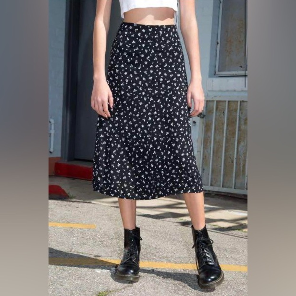 brandy melville phoebe black floral midi skirt